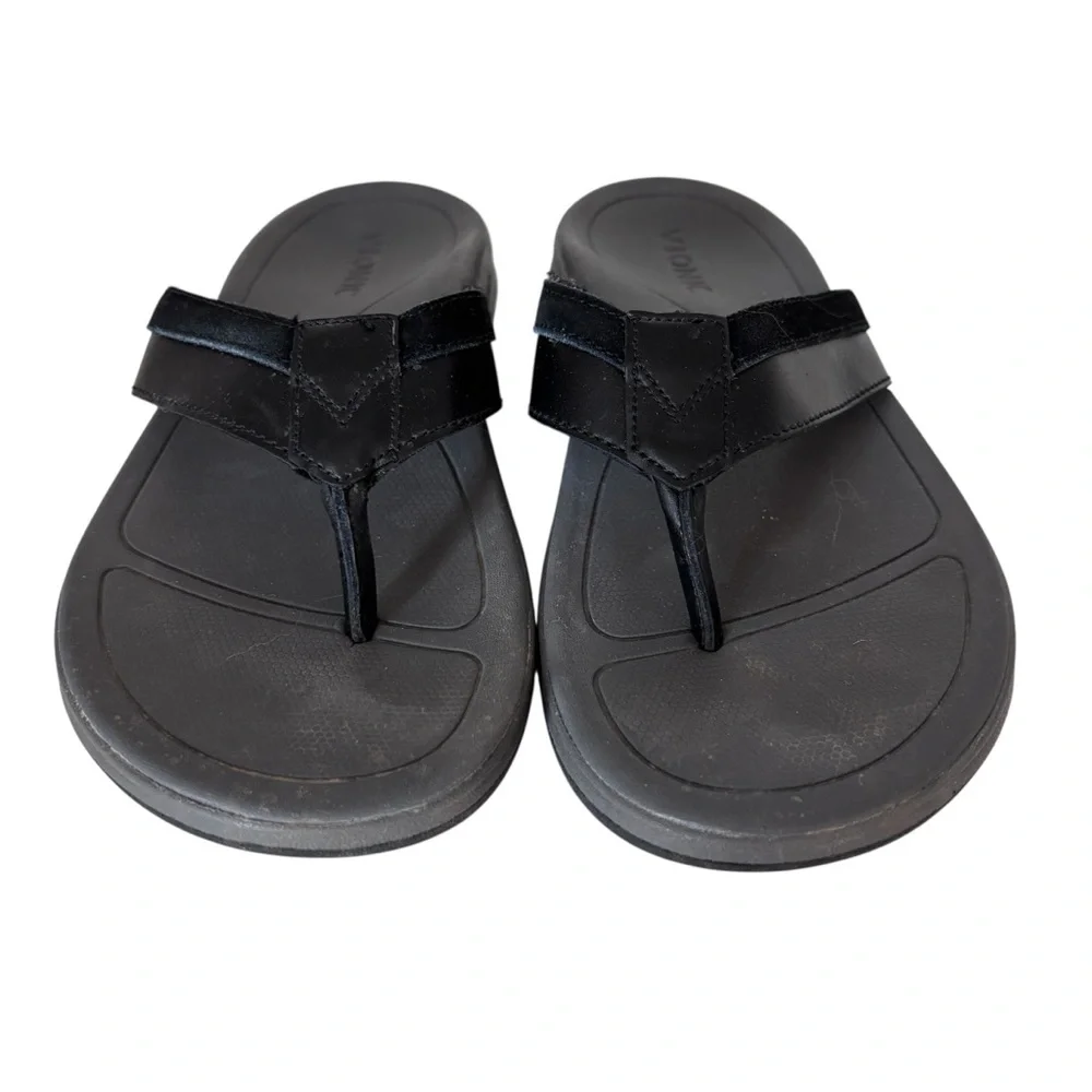 Vionic Men's Dennis Black Leather Flip Flops Sz 7